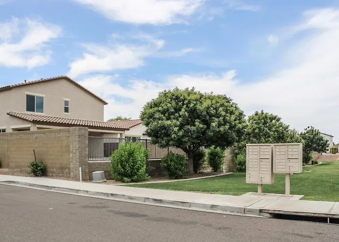 Mackenzie - Private Bedrooms With Shared Bathroom In Co-living House Phoenix
