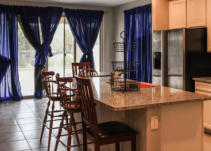 Mackenzie - Private Bedrooms With Shared Bathroom In Co-living House * Phoenix