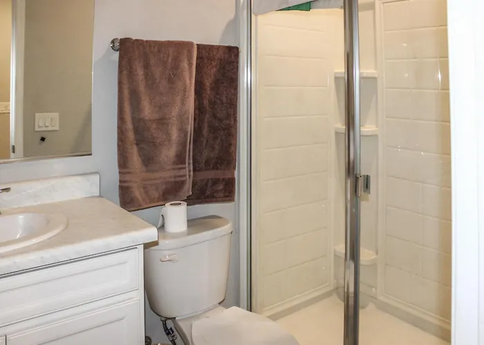 Mackenzie - Private Bedrooms With Shared Bathroom In Co-living House Accommodatie bij particulieren *